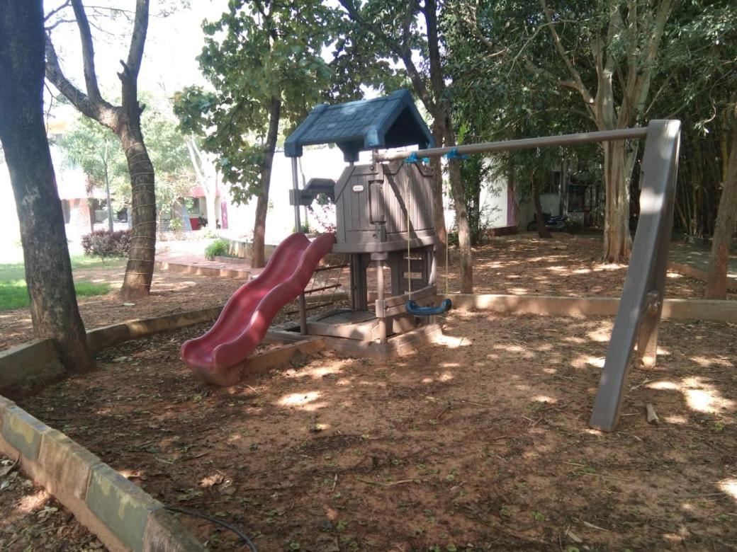 Kstdc Hotel Mayura Pavithra Yediyur Kunigal Buitenkant foto