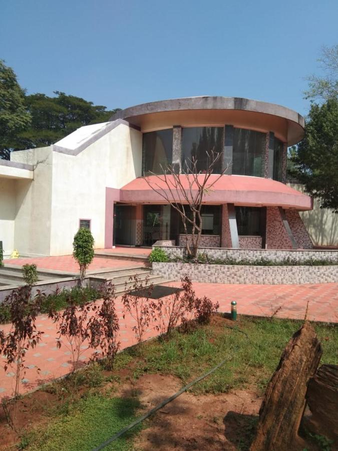 Kstdc Hotel Mayura Pavithra Yediyur Kunigal Buitenkant foto