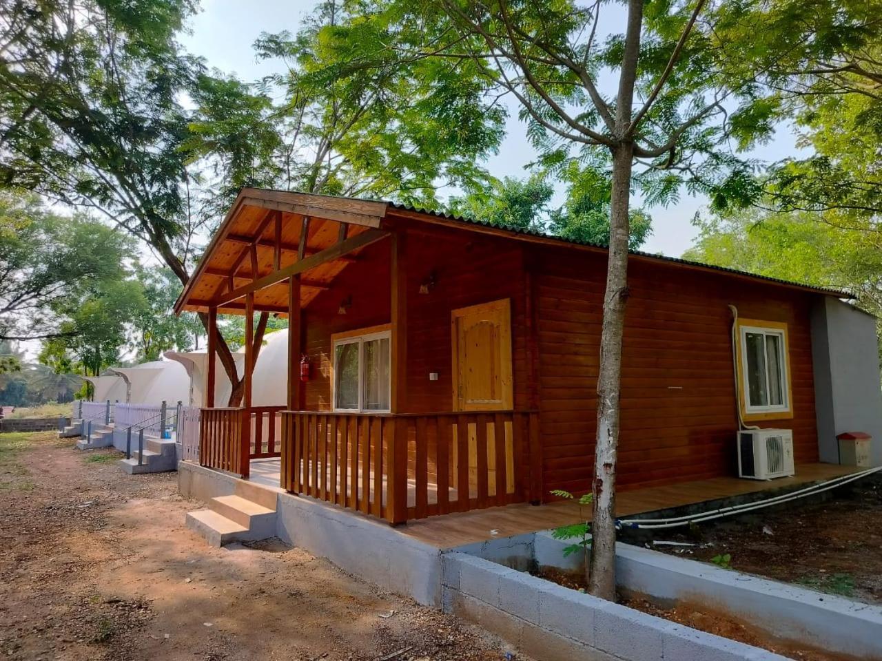 Kstdc Hotel Mayura Pavithra Yediyur Kunigal Buitenkant foto